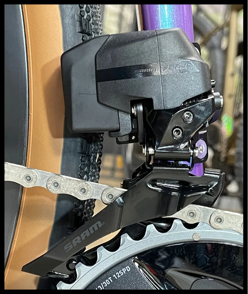 Giant Revolt Advanced Pro 0 Gravel Bike in Digital Blurple-6