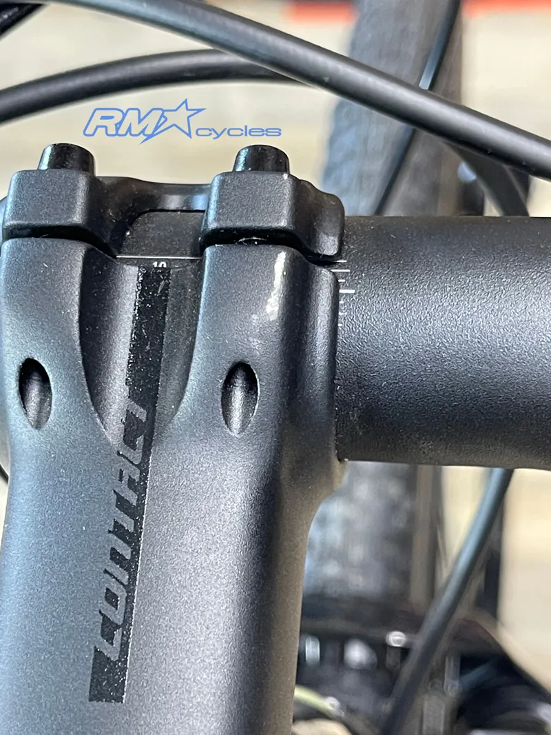 Giant Revolt x Pro 2 M Black/Sea Sparkle 2024 Ex-Display-13