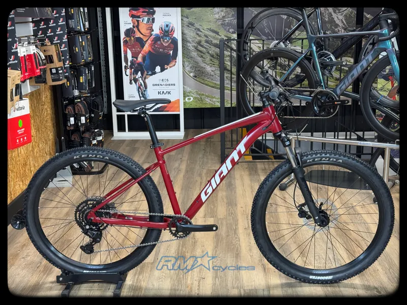 Giant Talon 2 27.5 Medium Dried Chilli 2024