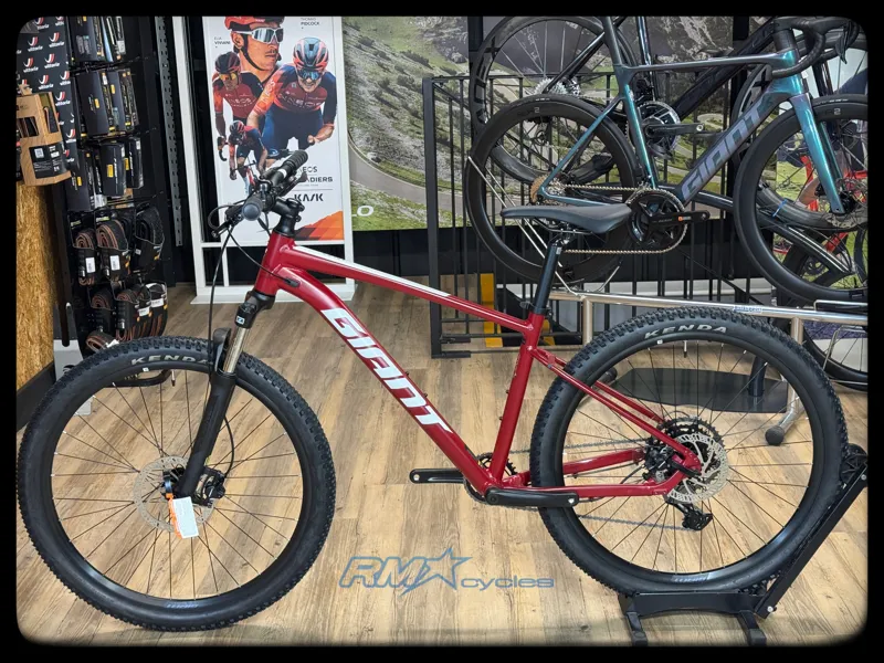 Giant Talon 2 27.5 Medium Dried Chilli 2024-1