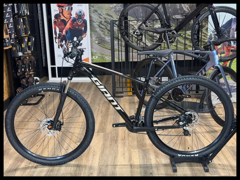 Giant Talon 29 4 Medium Black 2024-1