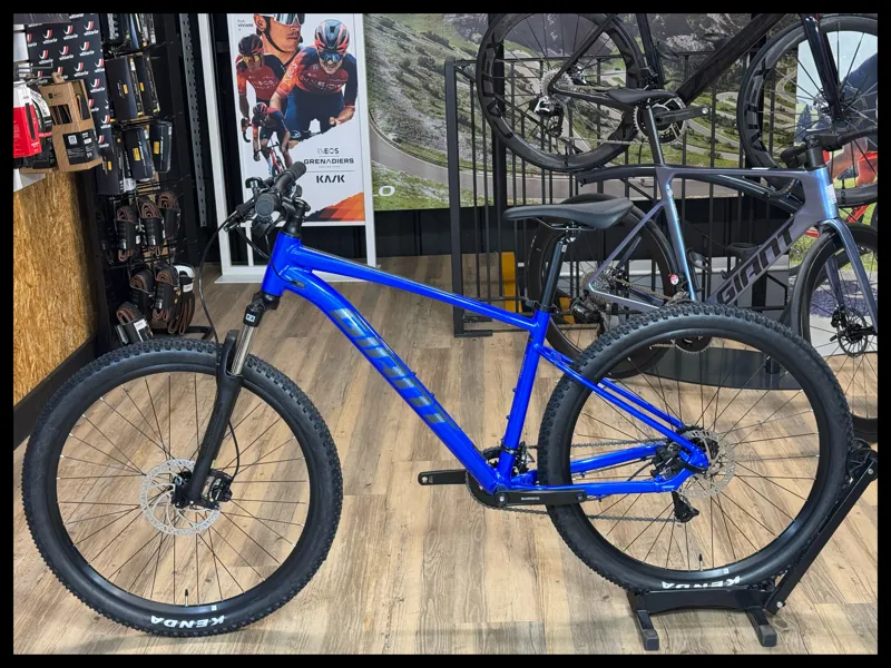 Giant Talon 3 27.5 Medium Cobalt 2024-1