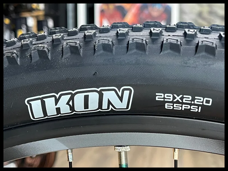 Giant Talon 4 29 Mountain Bike In Radiant Orange-8