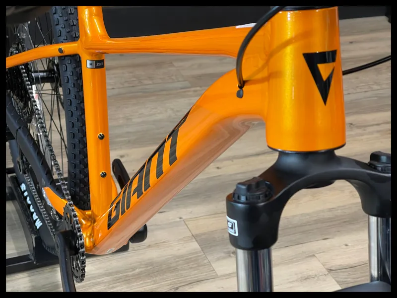 Giant Talon 4 29 Mountain Bike In Radiant Orange-1