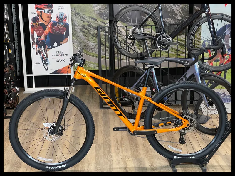 Giant Talon 4 29 Mountain Bike In Radiant Orange