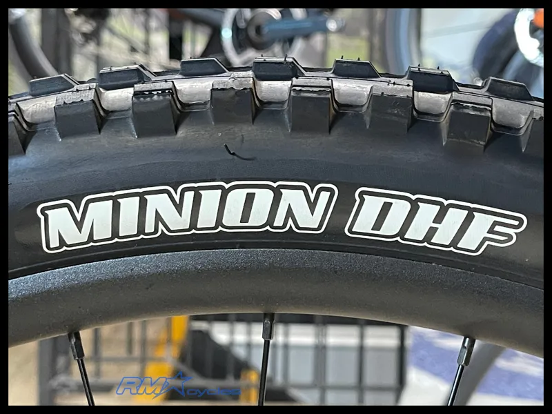 Giant Trance X SX Medium Golden Haze 2024 Ex-Display-10