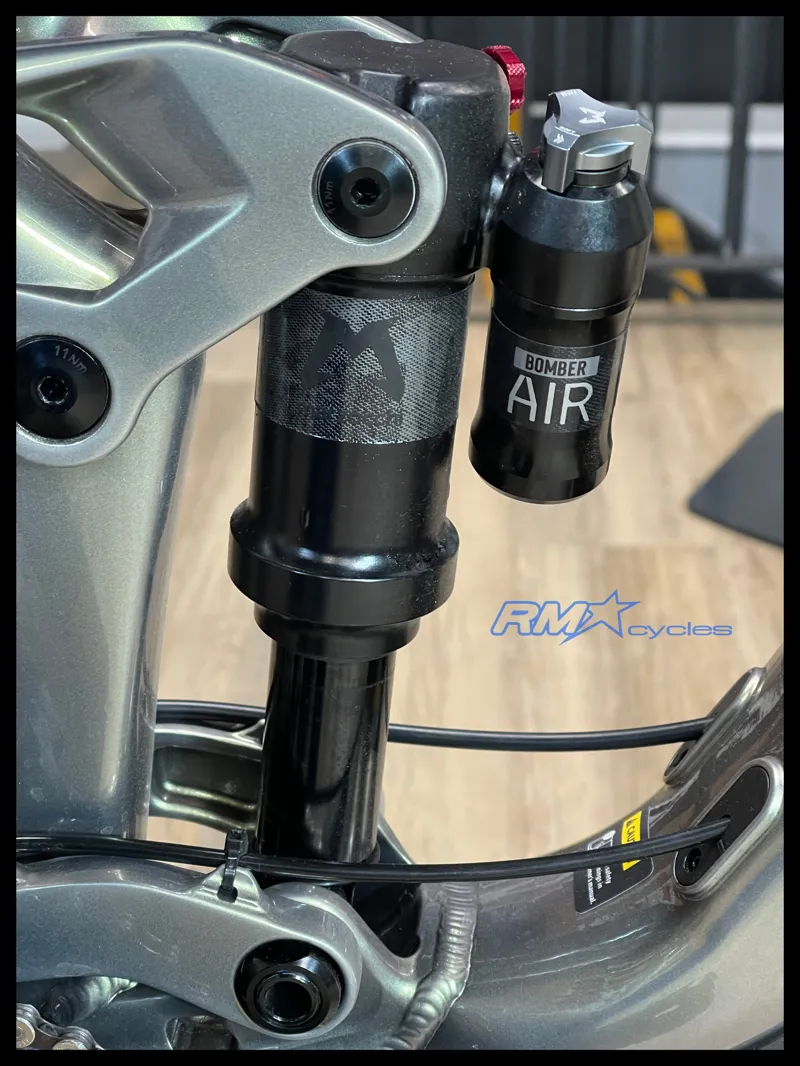 Giant Trance X SX Medium Golden Haze 2024 Ex-Display-5