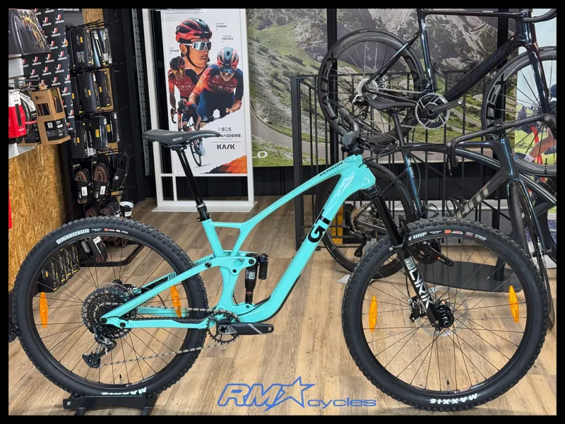 GT Sensor Carbon Pro LE Sea Green 2024