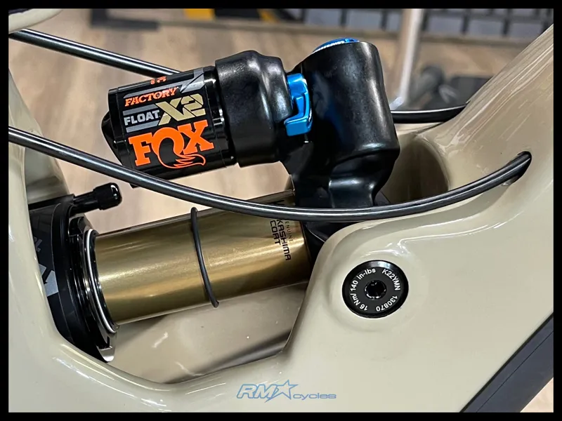 Intense Tracer 29 Pro Tan Medium 2024-2