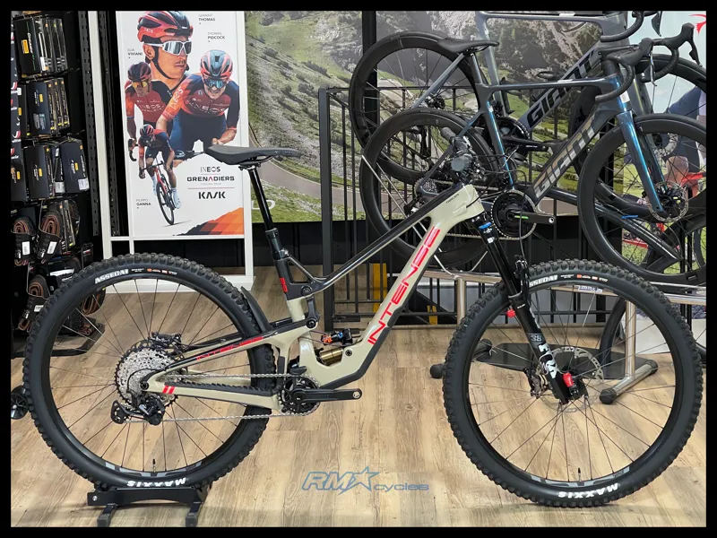 Intense Tracer 29 Pro Tan Medium 2024