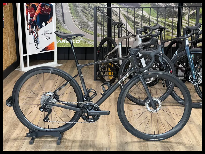 Liv Avail Advanced Pro 0 Medium Gloss Carbon 2024 Ex-Demo