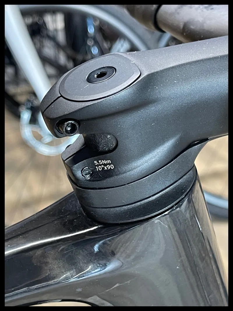 Liv Avail Advanced Pro 0 Medium Gloss Carbon 2024 Ex-Demo-10