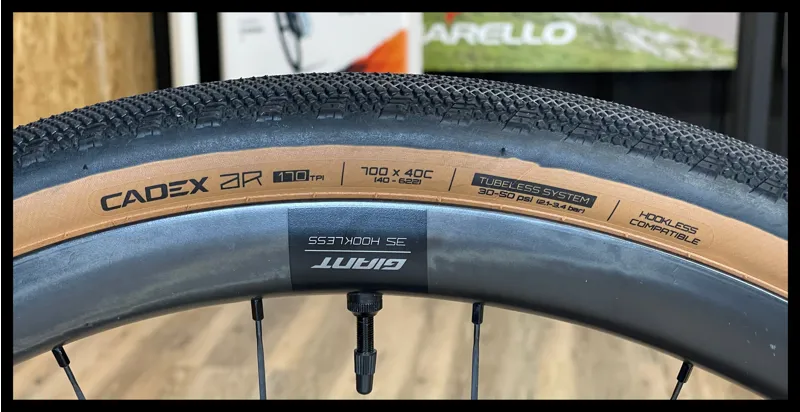 Liv DEVOTE ADVANCED PRO Carbon Gold Chrome Womens Gravel Small 2024-11