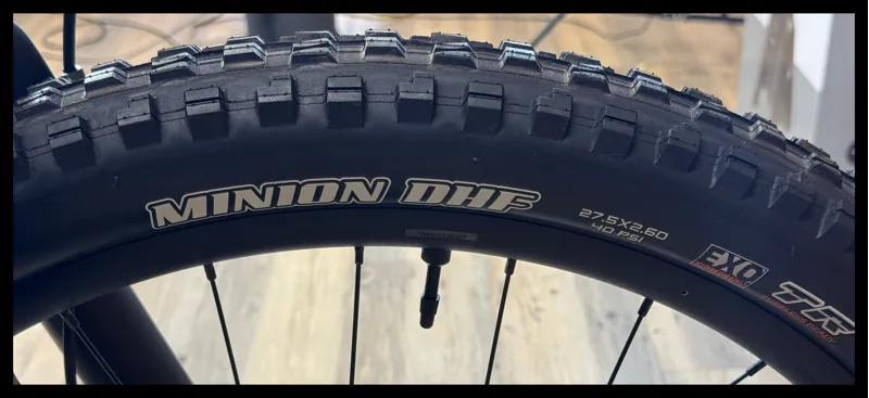 Liv Embolden 2 27.5 Small Cold Night 2024-12