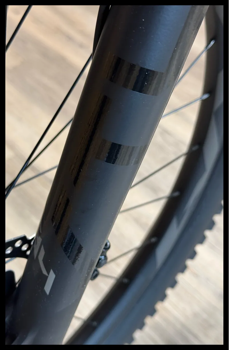 Liv Embolden 29 2 Small Cold Night 2024-4