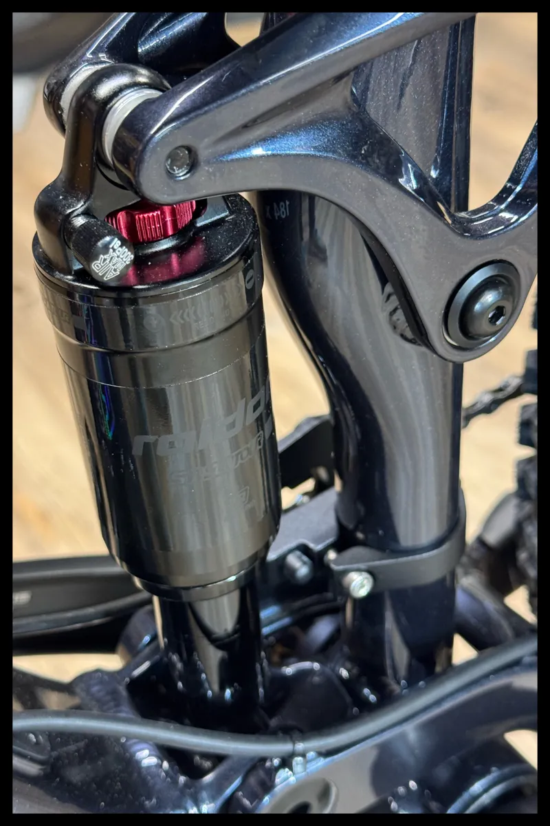 Liv Embolden 29 2 Small Cold Night 2024-5