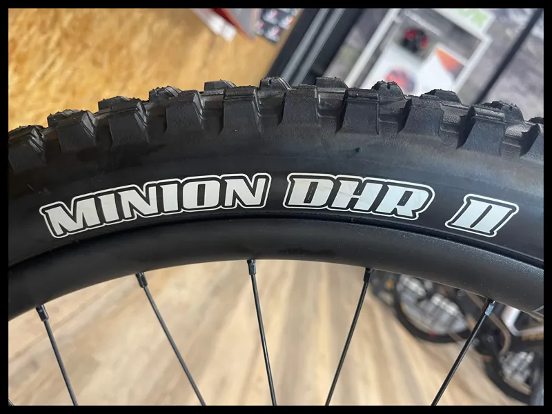 NUKEPROOF Giga 297 Elite Carbon Cosmic Black Medium 2023-11