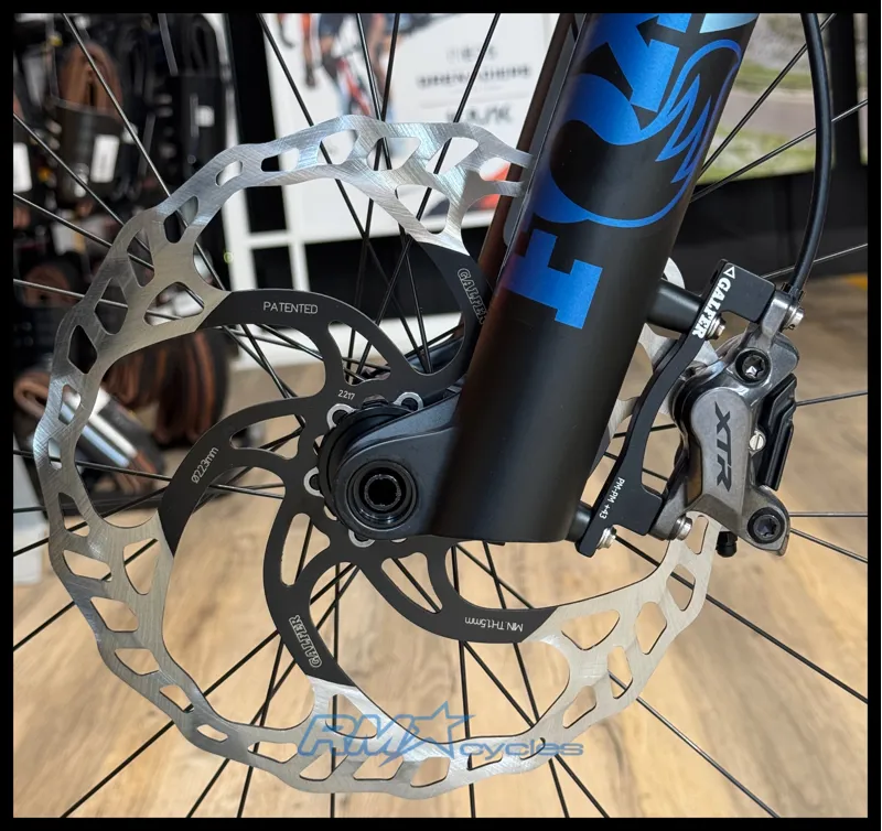 Pivot Cycles Shuttle LT Team XTR Large Bass Boat Tri Tone 2024-10