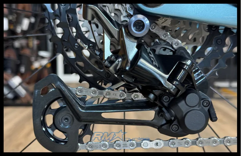 Pivot Cycles Shuttle LT Team XTR Large Bass Boat Tri Tone 2024-7