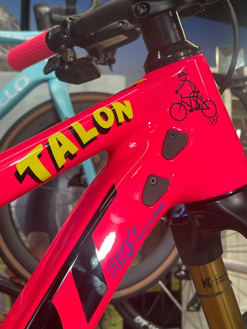 Pivot Switchblade V6 29 Team 35th Anniversary Edition 2024 Pink Talon-3