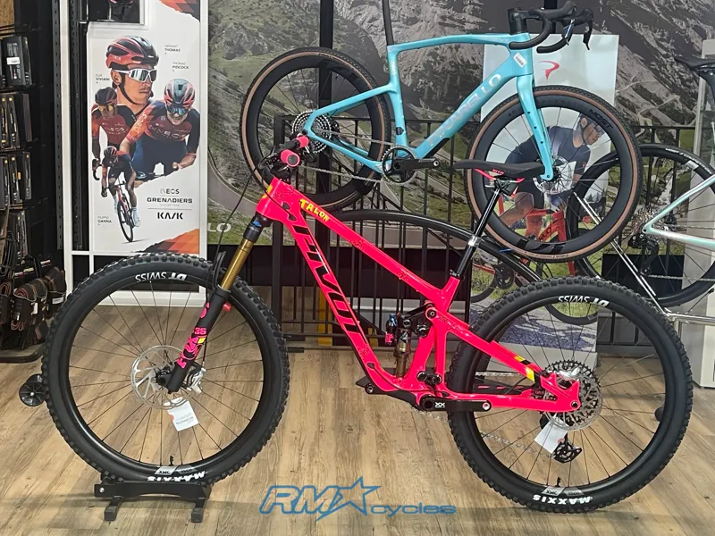 Pivot Switchblade V6 29 Team 35th Anniversary Edition 2024 Pink Talon-1