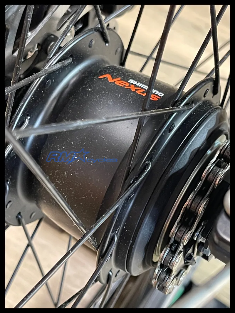 Raleigh MOTUS GT Stagger Hub XS in Black 2024 Ex-Display-4