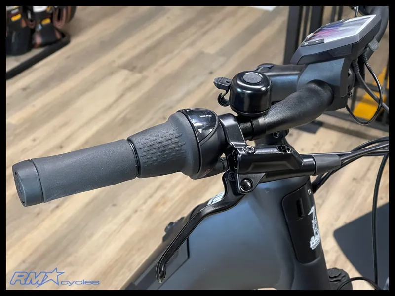 Raleigh MOTUS GT Stagger Hub XS in Black 2024 Ex-Display-8