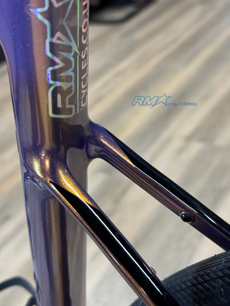 Giant Defy Advanced Pro 1 Meteor Storm M-Large 2025-2