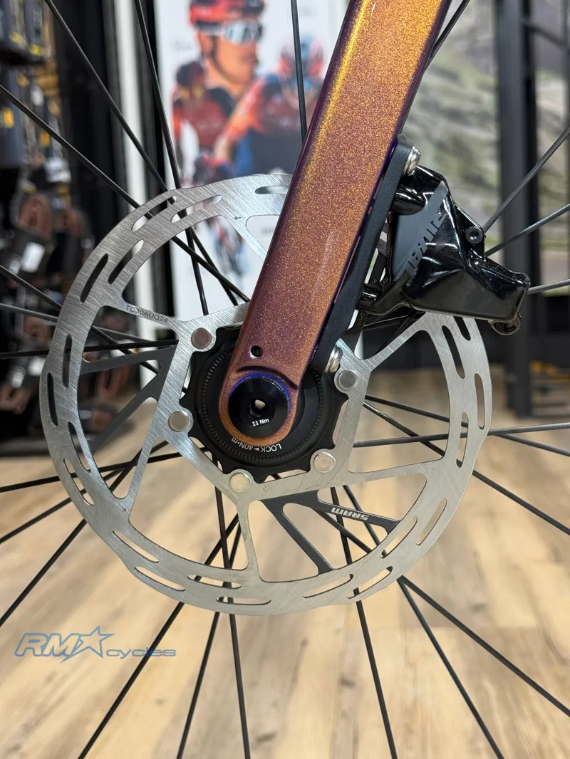 Giant Defy Advanced Pro 1 Meteor Storm M-Large 2025-7