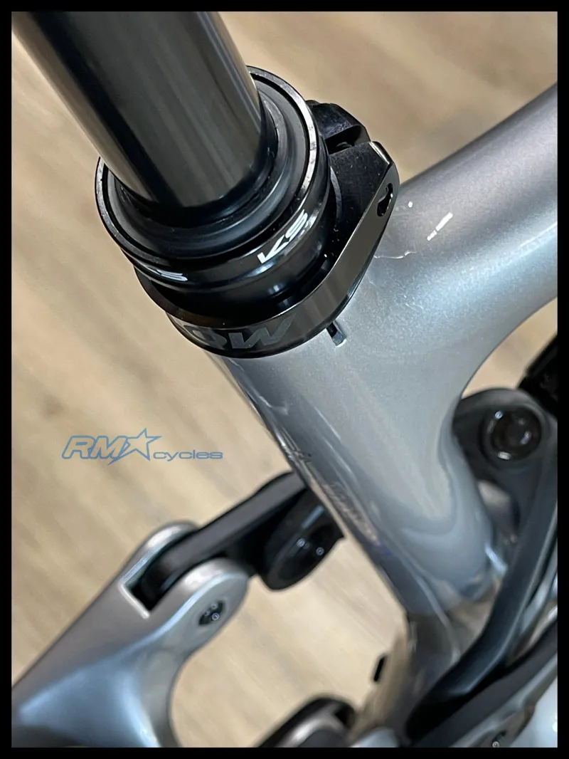 Amflow PL Carbon 800w Mens Carbon Electric MTB-3