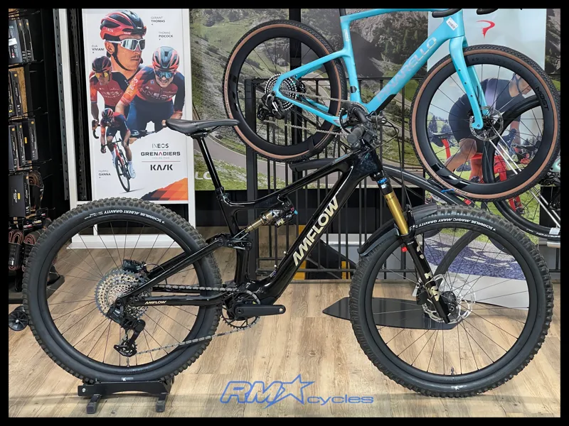 Amflow PL Carbon Pro Medium Cosmic Black 2025 Approved Used