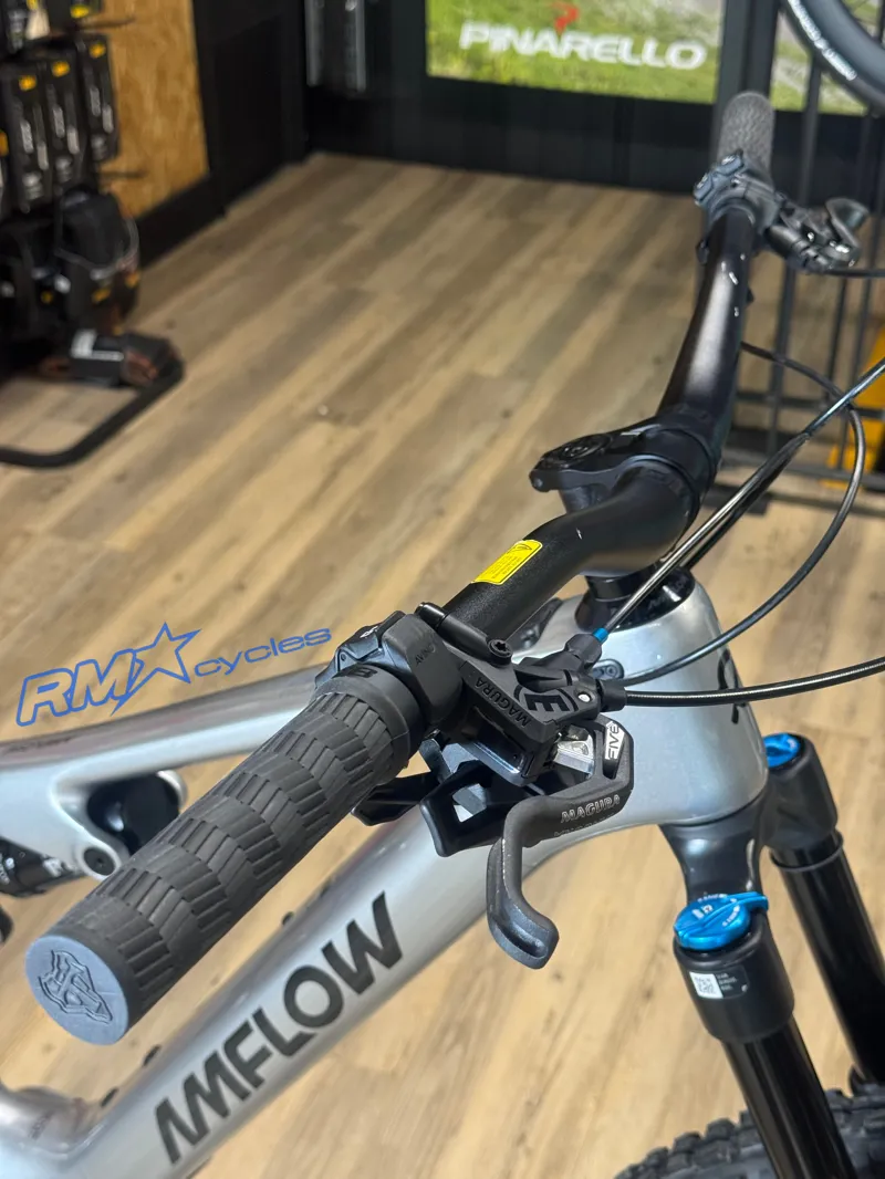 Amflow PL Carbon Electric Mountain Bike Medium Silver Approved Used-2