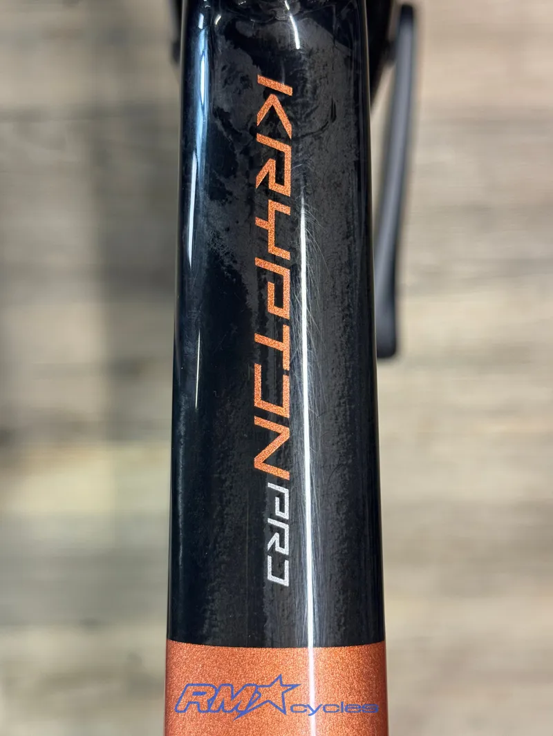 Argon 18 Krypton Pro Medium Road Bike Crystal Black-Copper Ultegra Di2 Ex-demo-2