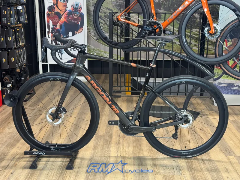 Argon 18 Krypton Pro Medium Road Bike Crystal Black-Copper Ultegra Di2 Ex-demo-1