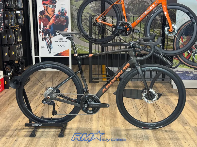 Argon 18 Krypton Pro Medium Road Bike Crystal Black-Copper Ultegra Di2 Ex-demo