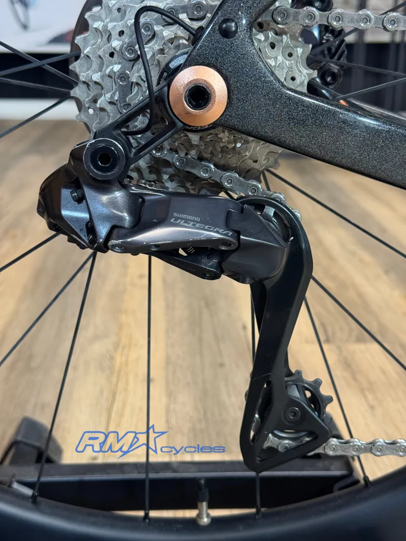 Argon 18 Krypton Pro Medium Road Bike Crystal Black-Copper Ultegra Di2 Ex-demo-6