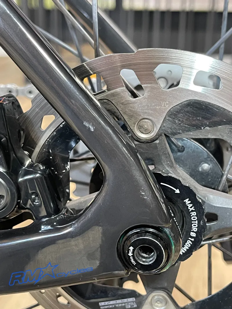 Argon 18 SUM Pro Medium Crystal Black Dura Ace Di2 Ex-demo-11
