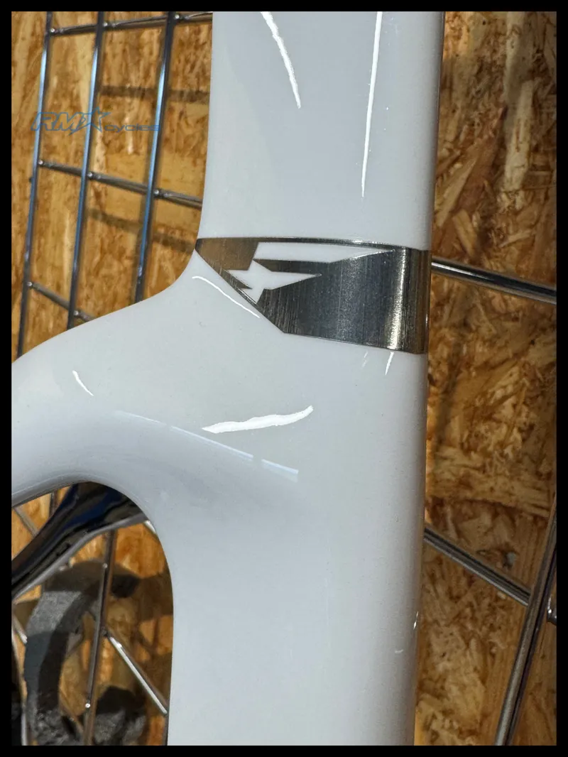 Dogma F Edge Crystal White 55cm Frame-3