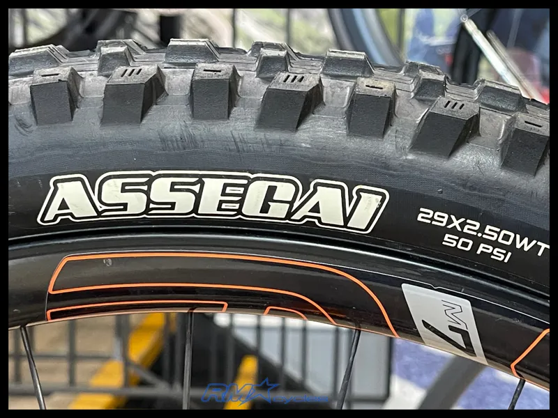 Evil Offering V2 Medium Grey 2025 Approved Used-10