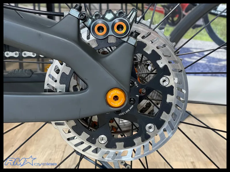 Evil Offering V2 Medium Grey 2025 Approved Used-8