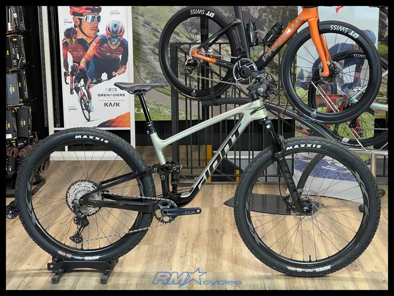 Giant Anthem Advanced 29 2 Medium Golden Haze 2025 Ex-Display