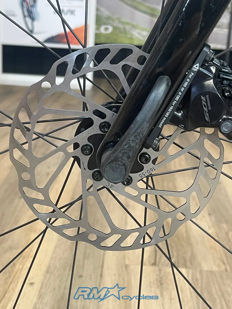 Giant Defy Advanced 2 ML Gloss Carbon Smoke 2025 Ex-Display-8