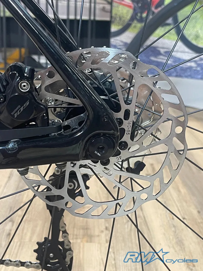Giant Defy Advanced 2 ML Gloss Carbon Smoke 2025 Ex-Display-9
