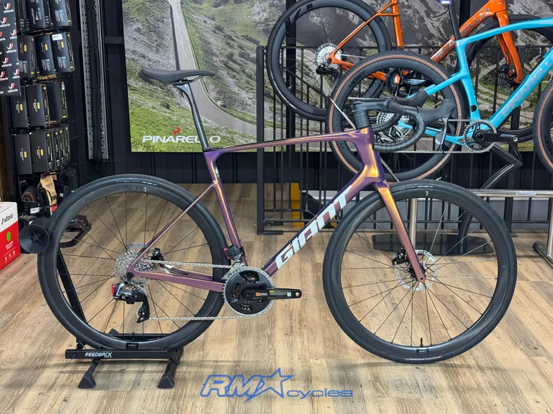 Giant Defy Advanced Pro 1 Meteor Storm 2025 Large Road Bike