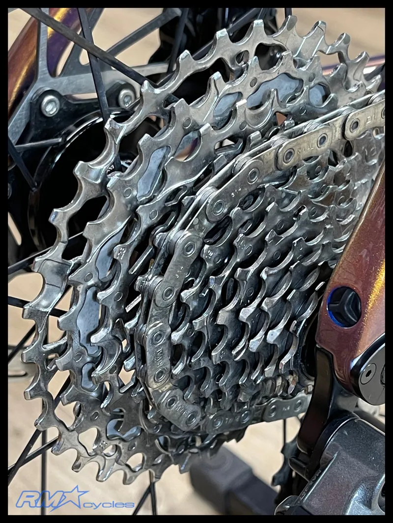 Giant Defy Advanced Pro 1 Meteor Storm Medium 2025 Approved Used-3