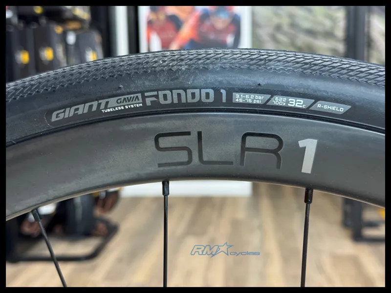 Giant Defy Advanced Pro 1 Meteor Storm 2025-8