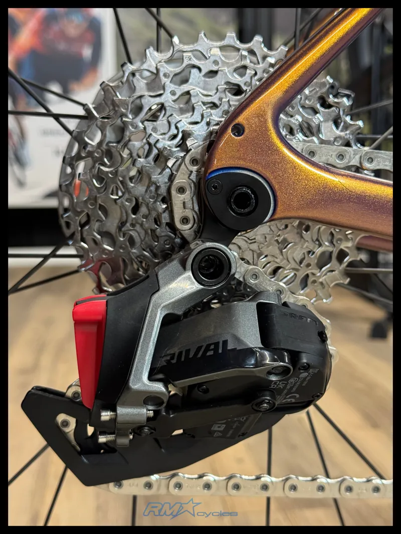 Giant Defy Advanced Pro 1 Meteor Storm 2025-3