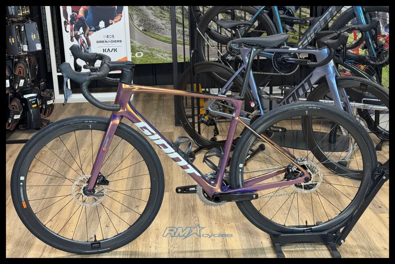 Giant Defy Advanced Pro 1 Meteor Storm 2025-1