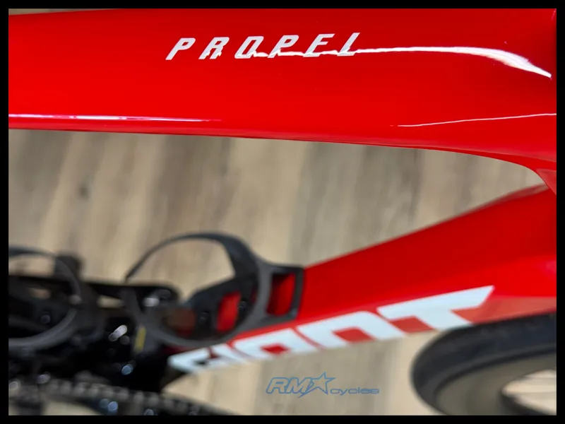 Giant Propel Advanced Pro Dure Ace Road Bike in Rosso Corsa-1