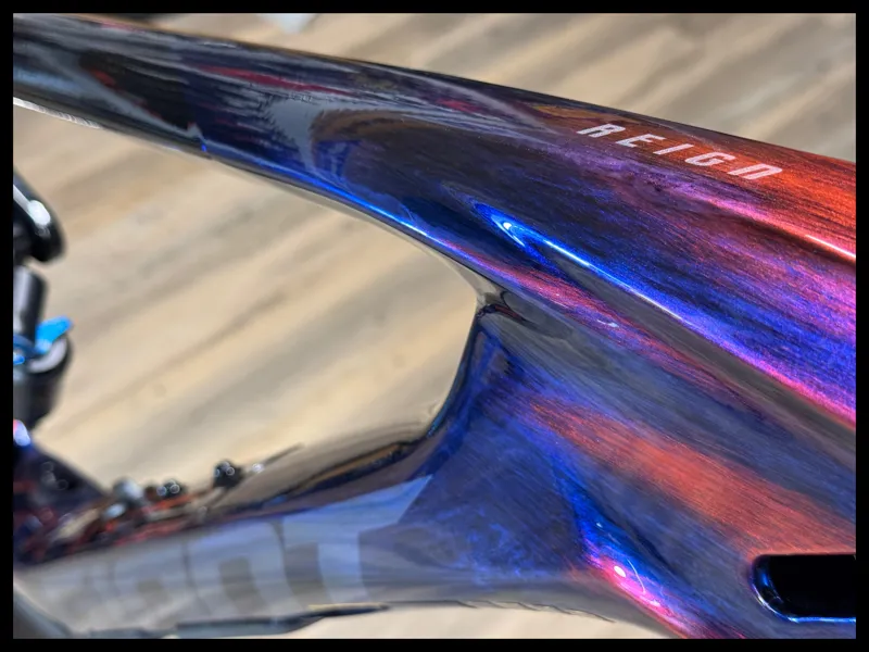 Giant Reign Advanced-Frame Impressionism Flash 2025-1